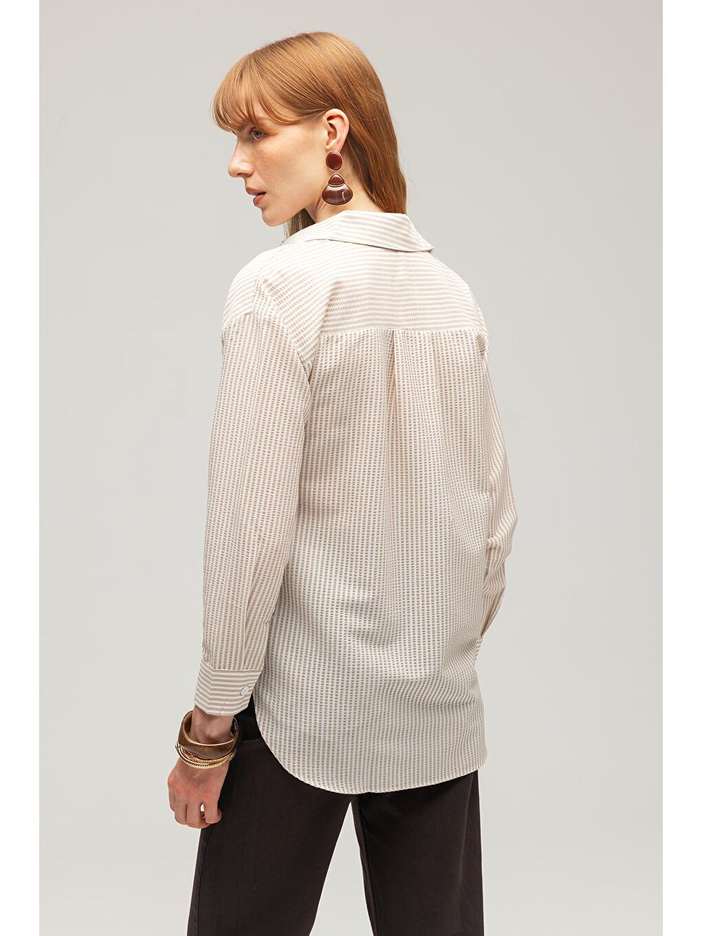 Bej Kadın Çizgili Dokulu Regular Basic Gömlek - Tek Cepli-4