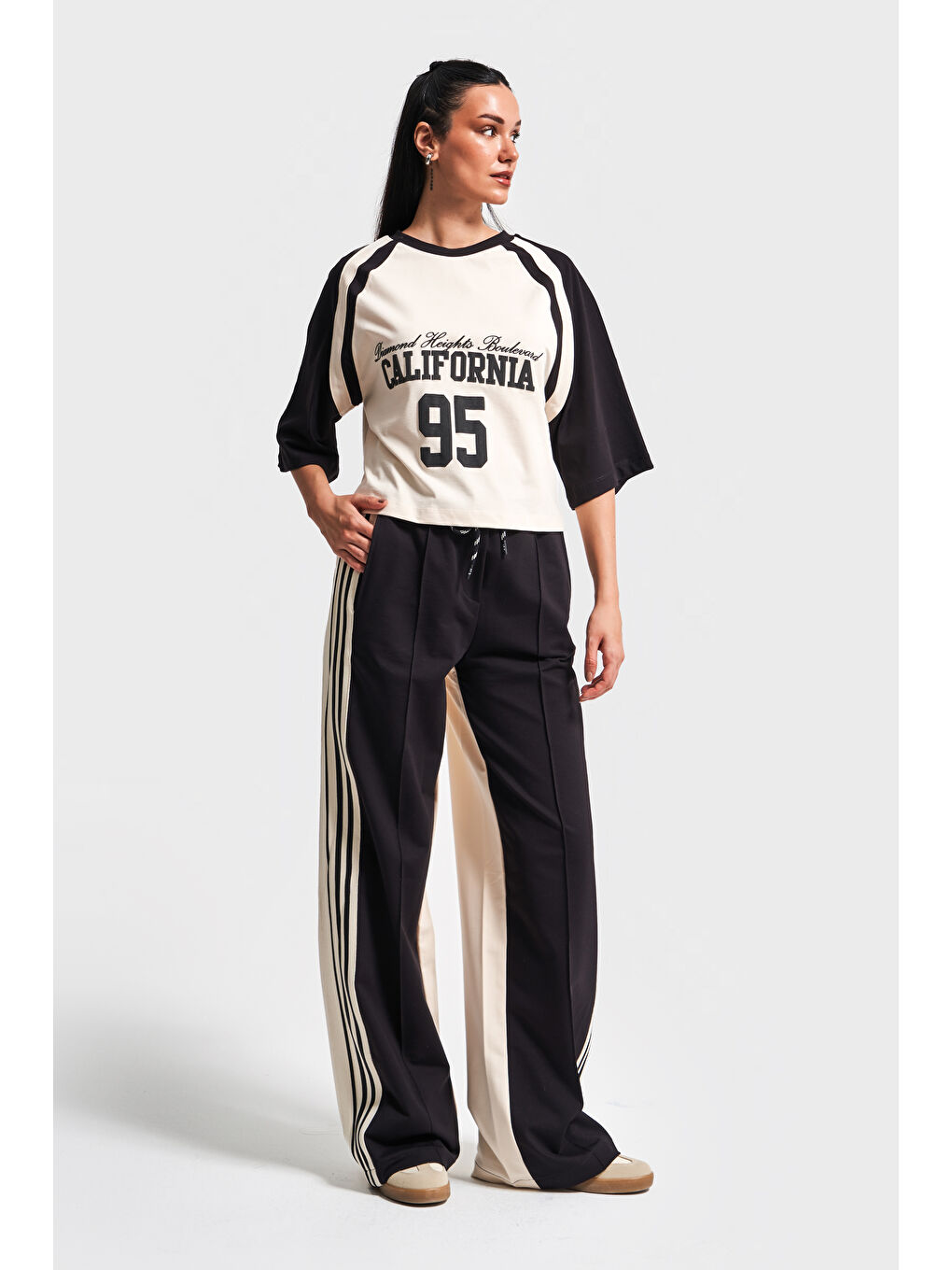 Kadın Çoklu Renk S5-Krem Siyah Örme Kumaş Eşofman Oversize T-Shirt 2'li Kombin