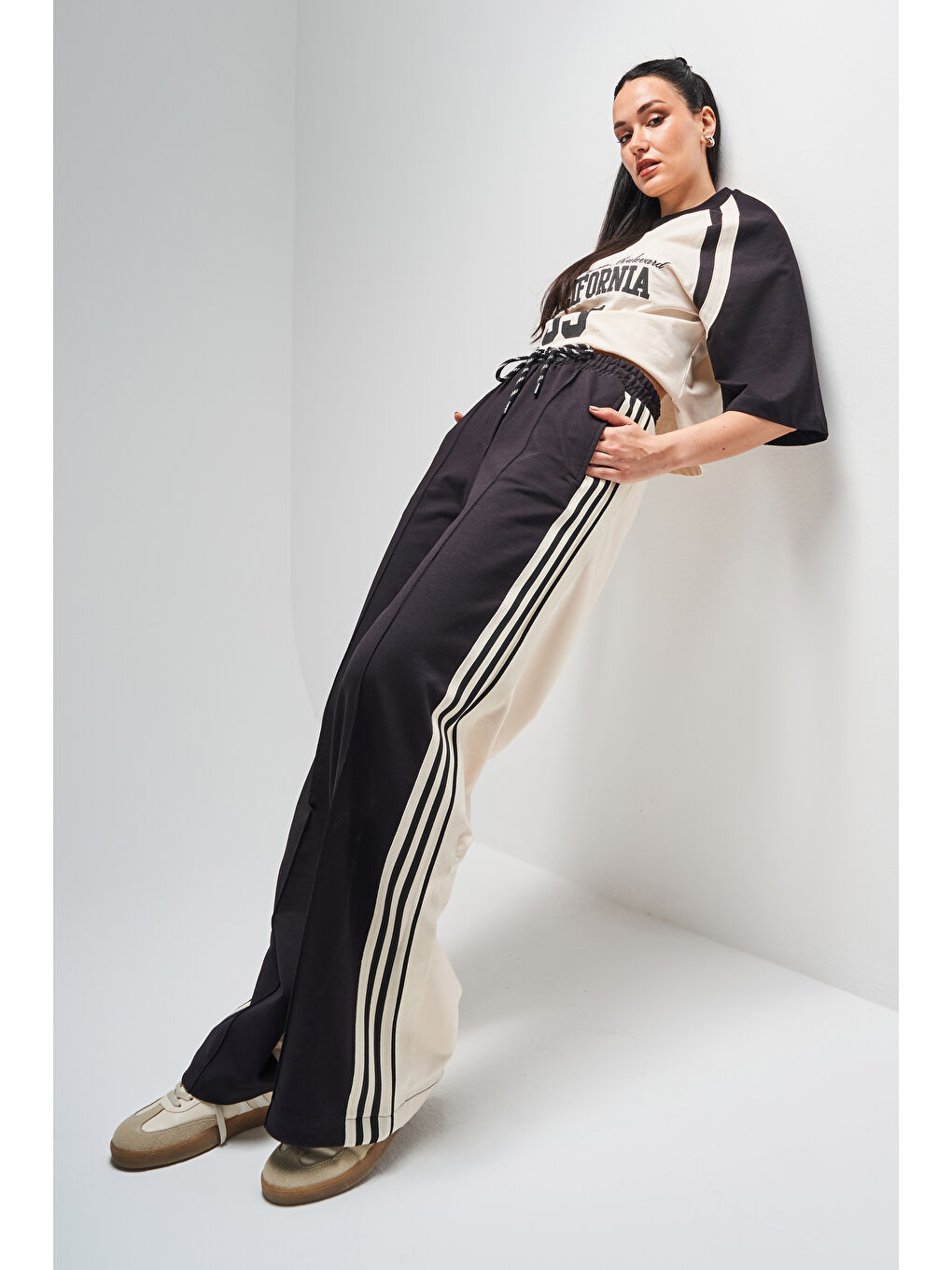 Kadın Çoklu Renk S5-Krem Siyah Örme Kumaş Eşofman Oversize T-Shirt 2'li Kombin-1