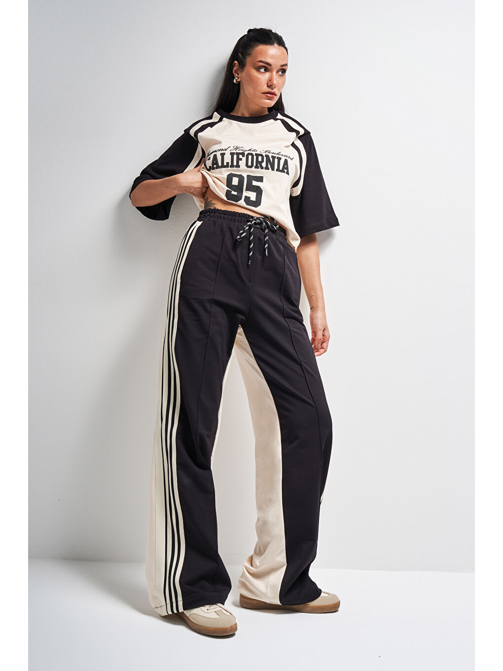 Kadın Çoklu Renk S5-Krem Siyah Örme Kumaş Eşofman Oversize T-Shirt 2'li Kombin-2