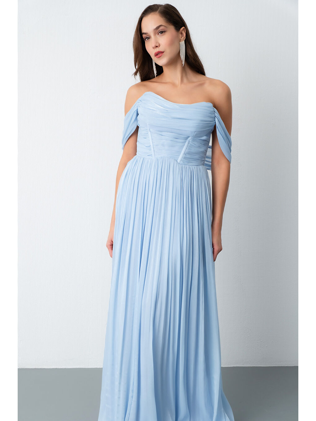 Kadın Bebe Mavi Kayık Yaka Uzun Abiye Elbise-2