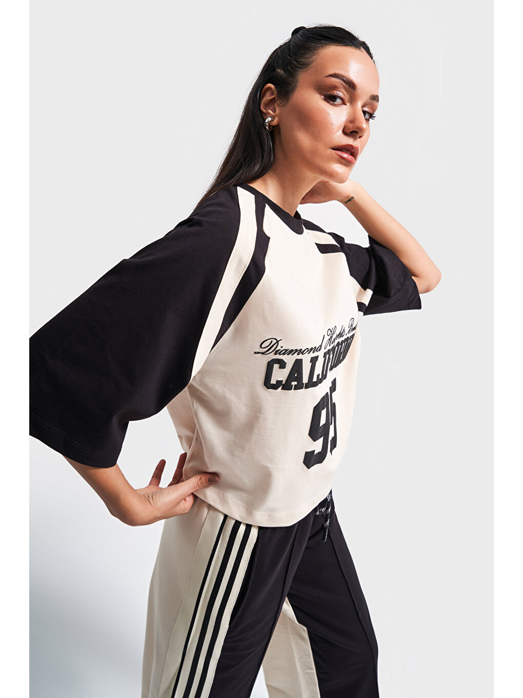 Kadın Çoklu Renk S5-Krem Siyah Örme Kumaş Eşofman Oversize T-Shirt 2'li Kombin-4