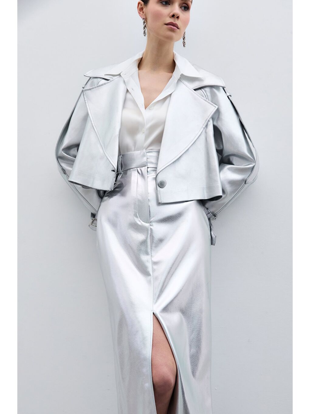 Gri Yırtmaçlı Parlak Kalem Etek - Gümüş-5