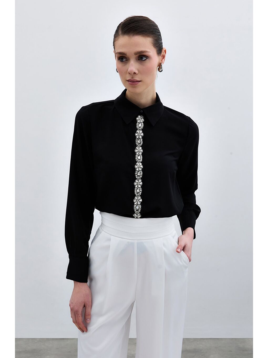 Şerit Aksesuarlı Gömlek - Siyah-2