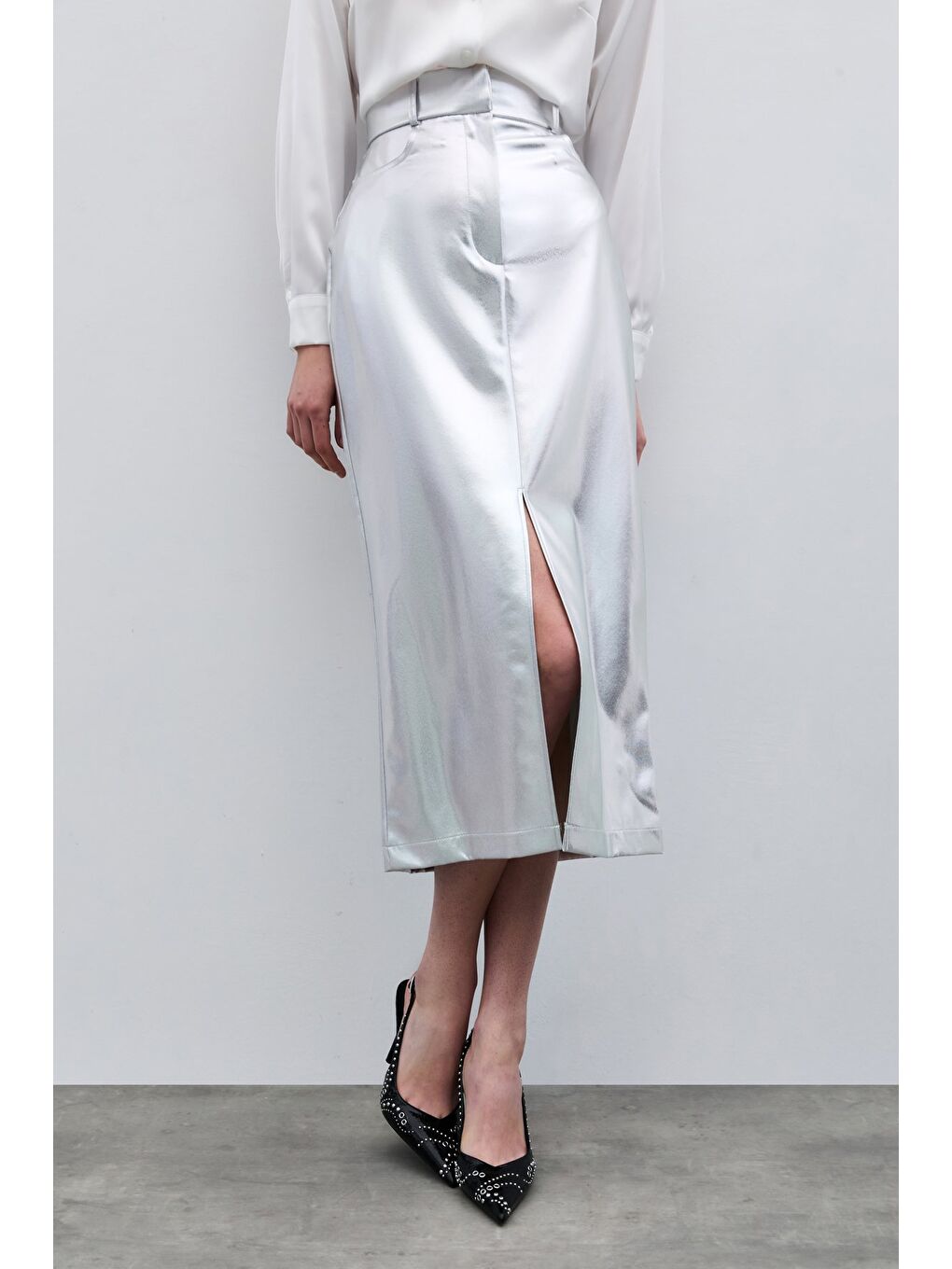 Gri Yırtmaçlı Parlak Kalem Etek - Gümüş-6