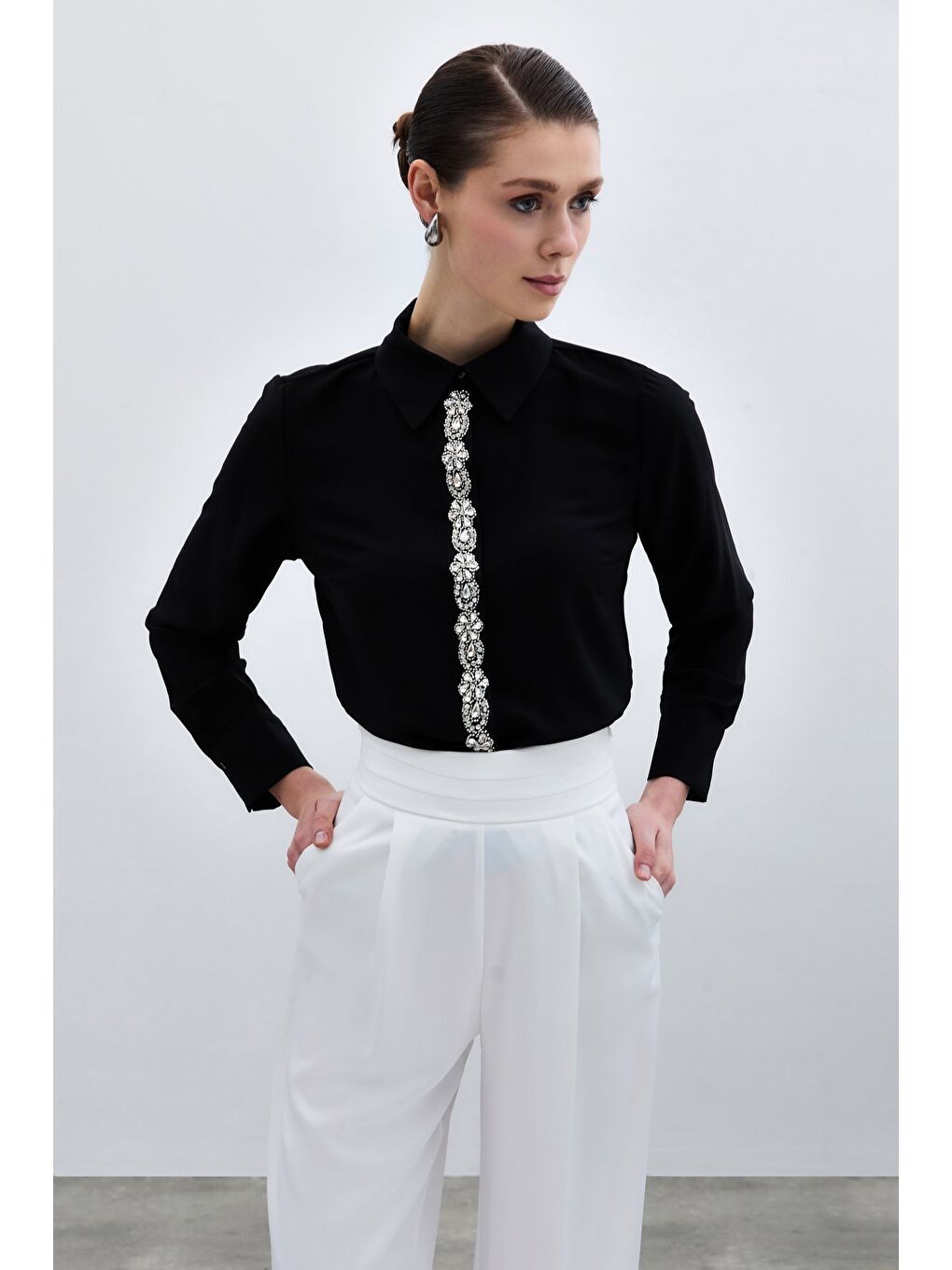 Şerit Aksesuarlı Gömlek - Siyah-3