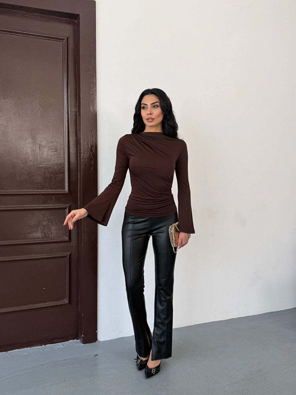 Kadın Kahverengi Drape Detaylı İspanyol Kol Sany Bluz HZL25W-FRY123431-1