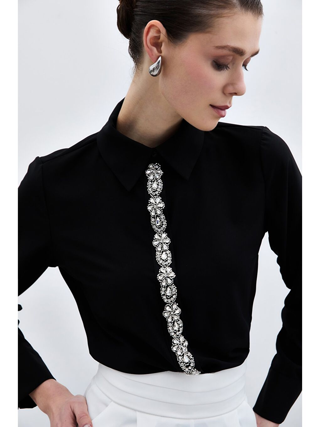 Şerit Aksesuarlı Gömlek - Siyah-4