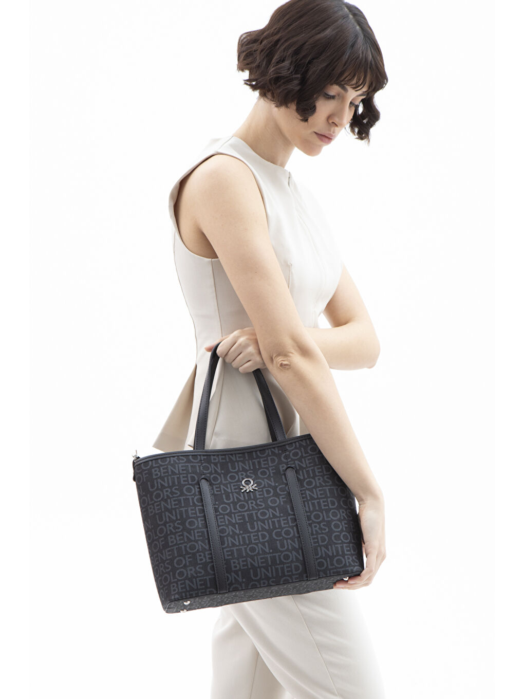 Siyah Kadin Kol Çantasi Si̇yah BNT1604