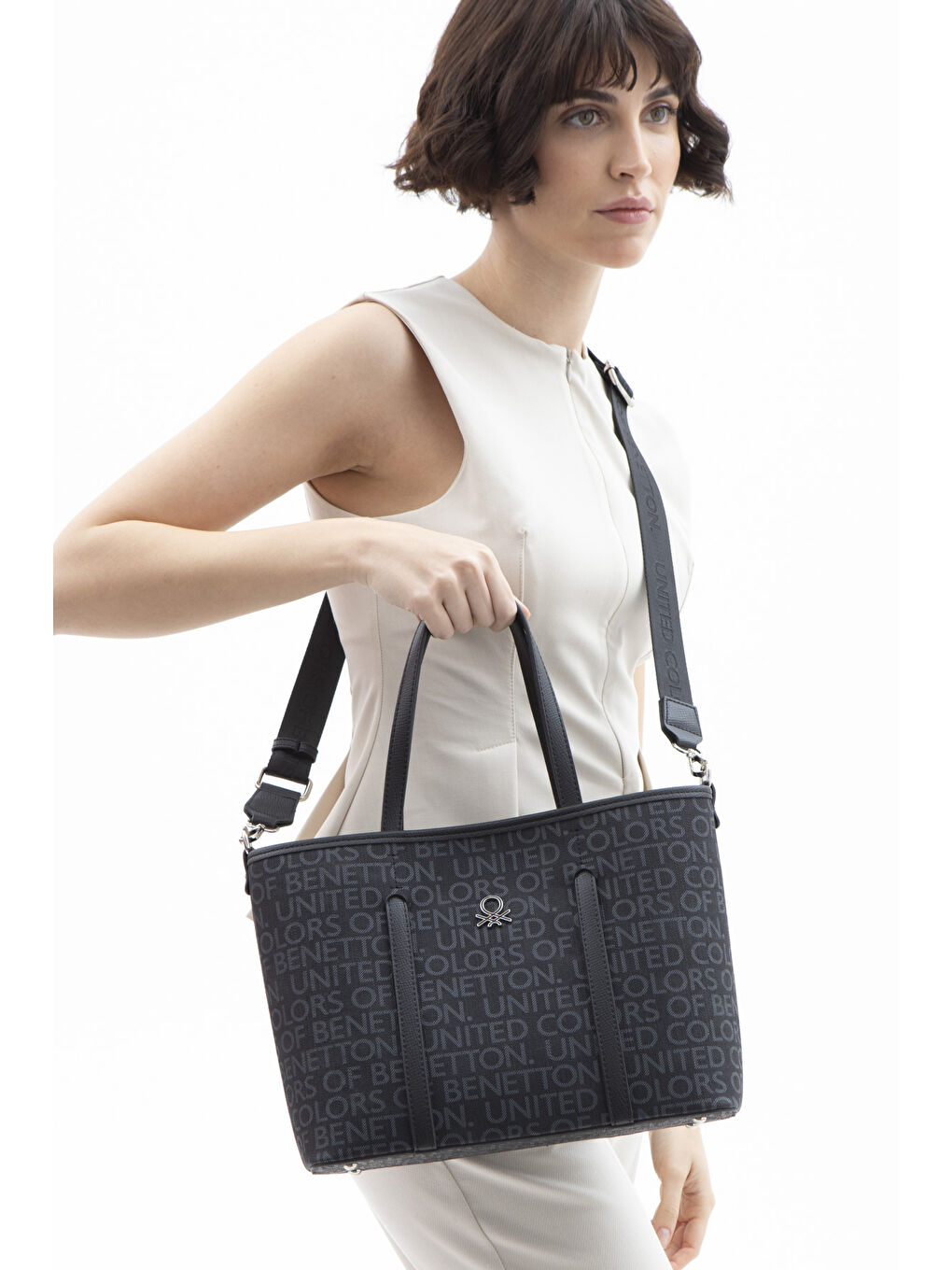 Siyah Kadin Kol Çantasi Si̇yah BNT1604-1