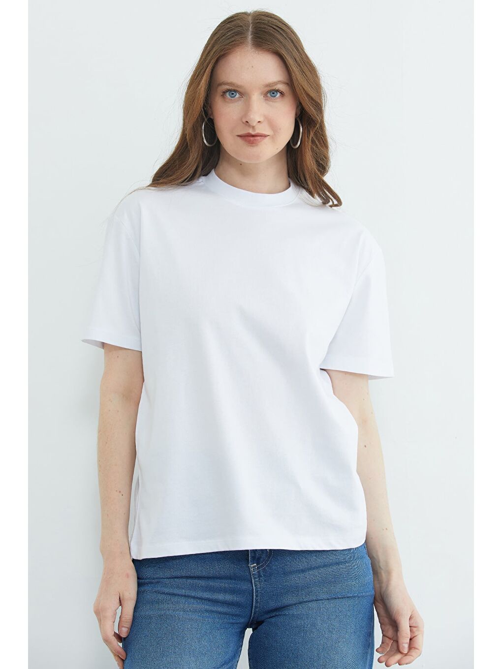 Beyaz Basic Bisiklet Yaka Oversize Tişört-4