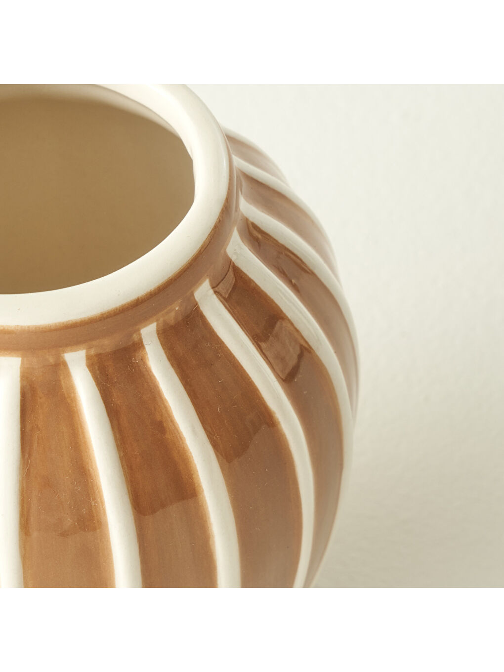 Claya Vazo Kahverengi (9x9x11 cm)-3