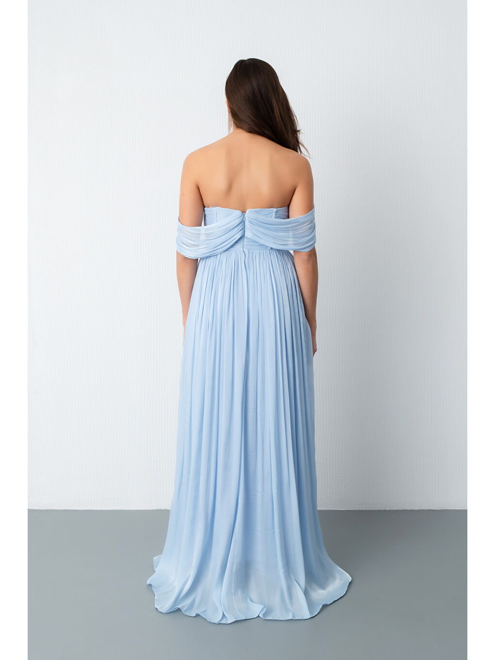 Kadın Bebe Mavi Kayık Yaka Uzun Abiye Elbise-5
