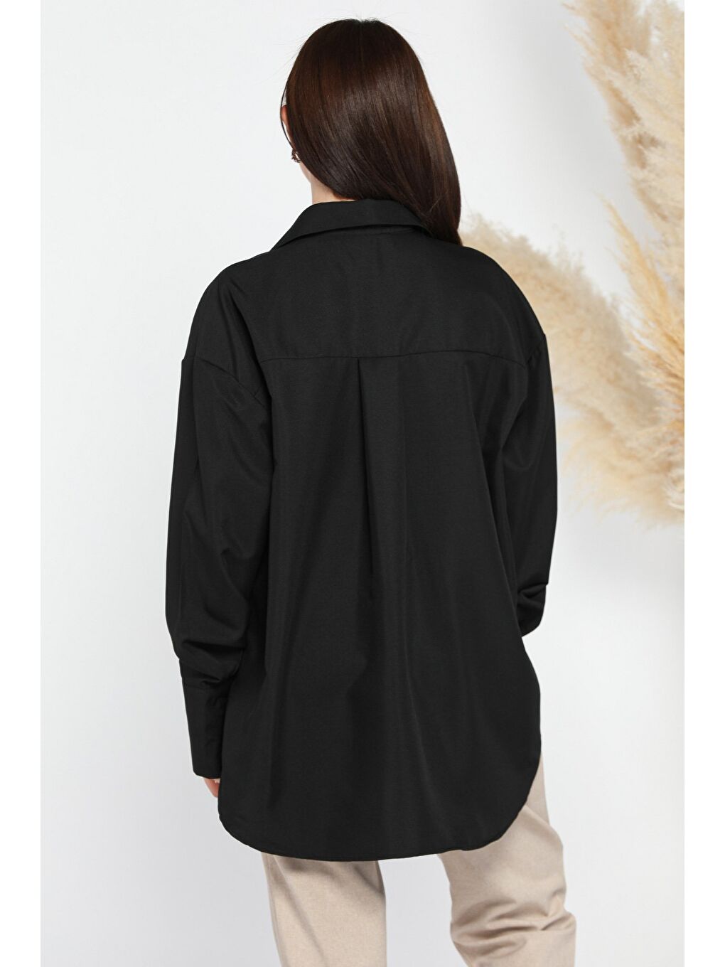Siyah Kadın Tek Cepli Salaş Gömlek-4