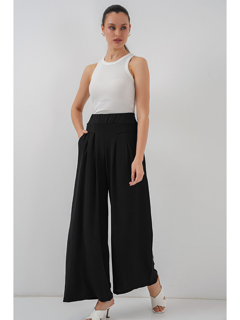 Kadın Geniş Paça Pileli Pantolon 6718 - Siyah-1