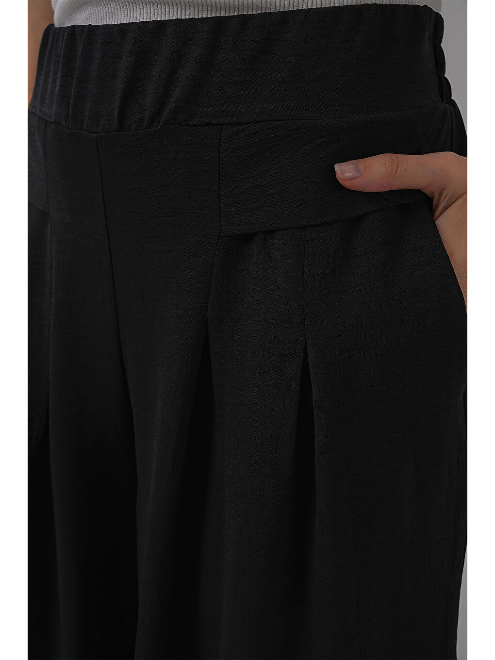 Kadın Geniş Paça Pileli Pantolon 6718 - Siyah-4