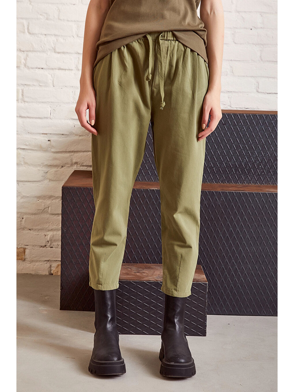 Beli İpli Salaş Gabardin Pantolon Haki-3