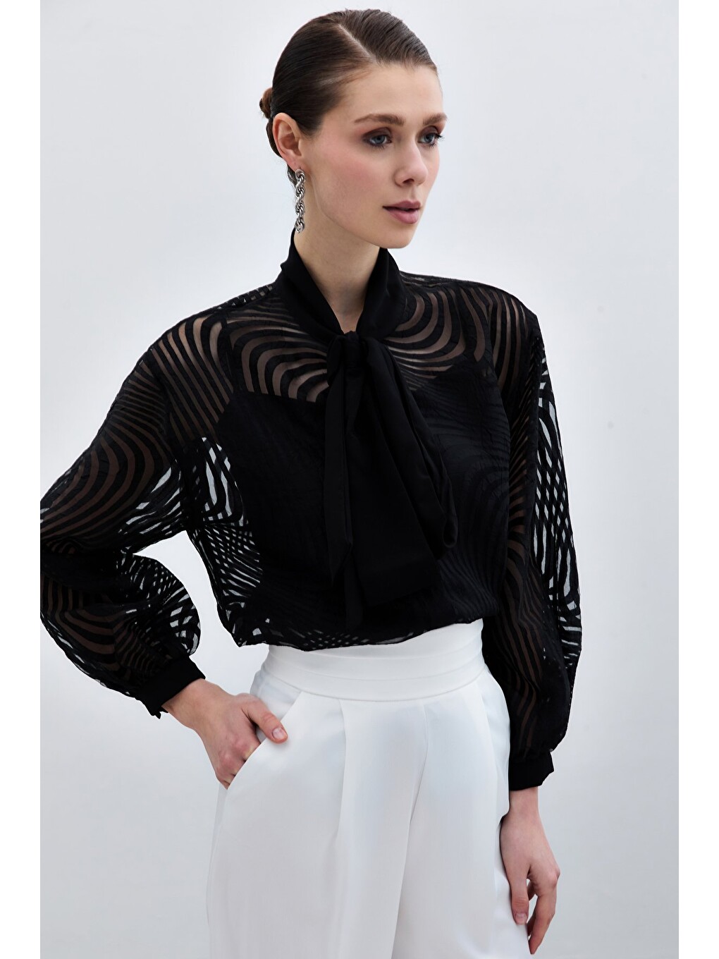 Fularlı Zebra Desenli Gömlek - Siyah-2