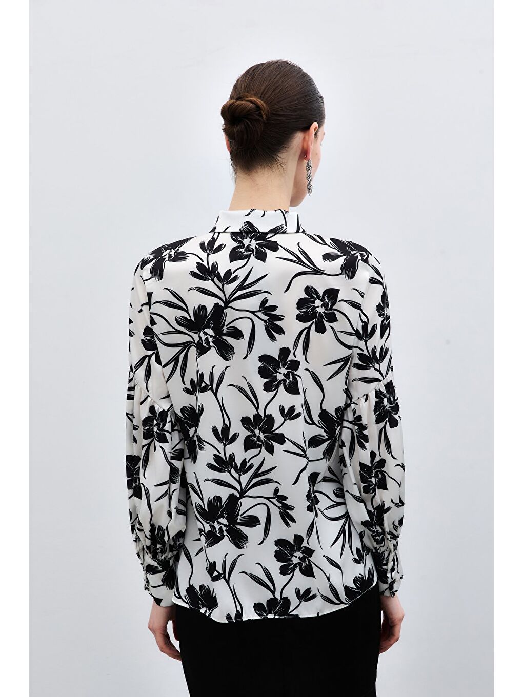 Ön Siyah İncili Gömlek - Siyah-7