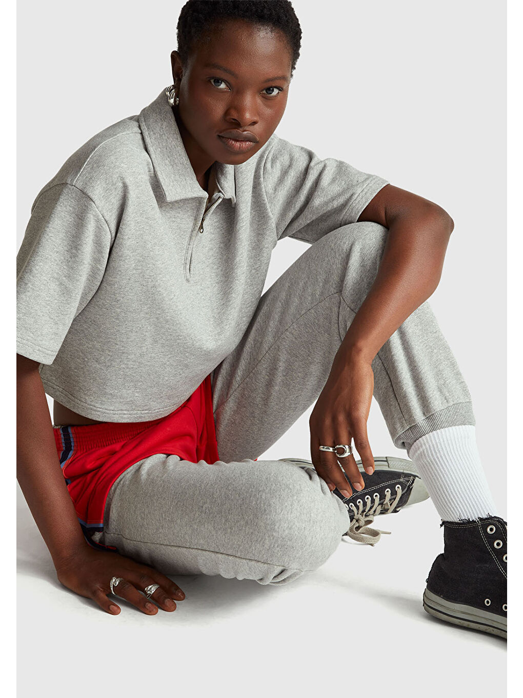 Kadın Gri Melanj  %100 Pamuk Yarım Fermuarlı Crop Stranger Things Polo T-shirt