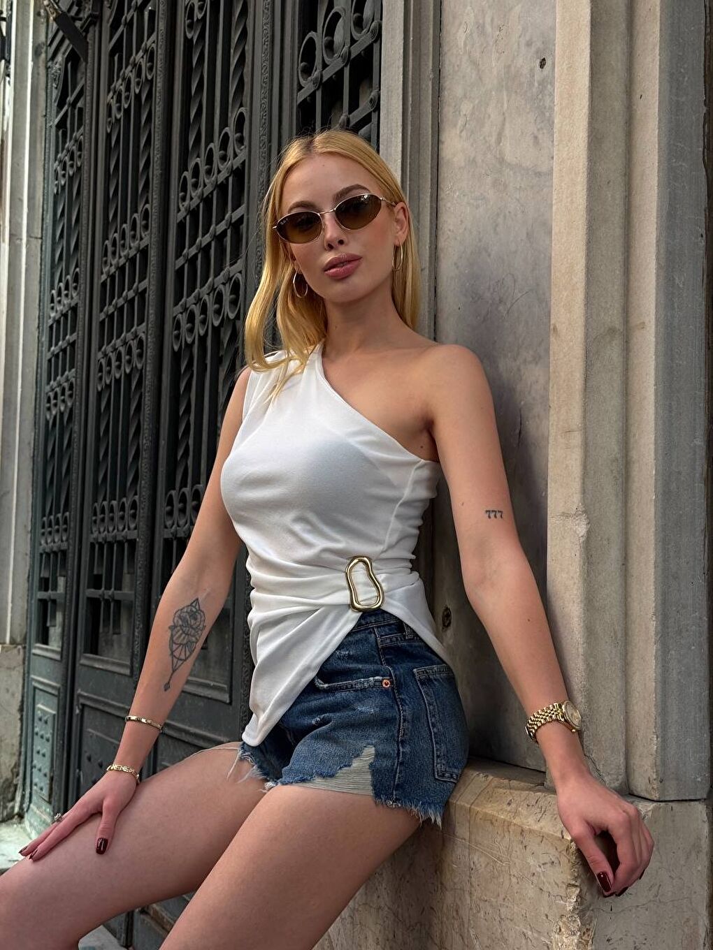 Toka Detay Tek Omuz Bluz Beyaz-4