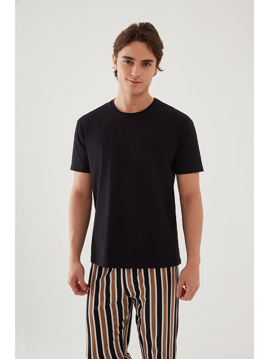 Kahverengi Erkek Kısa Kollu Pamuklu Cepli Çizgili Desenli %100 Pamuk Pijama Takımı-4