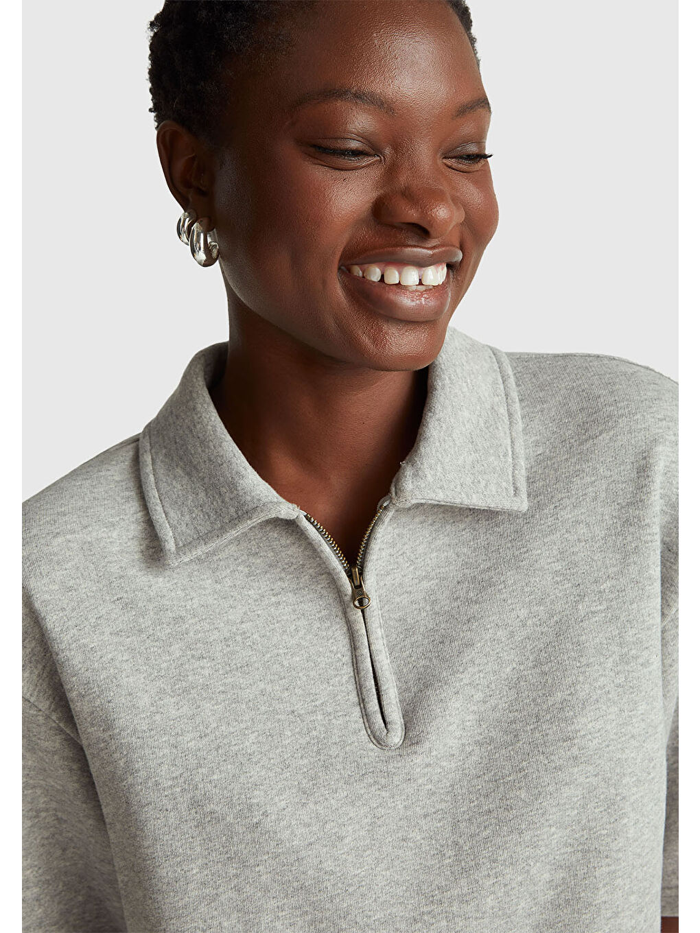 Kadın Gri Melanj  %100 Pamuk Yarım Fermuarlı Crop Stranger Things Polo T-shirt-4