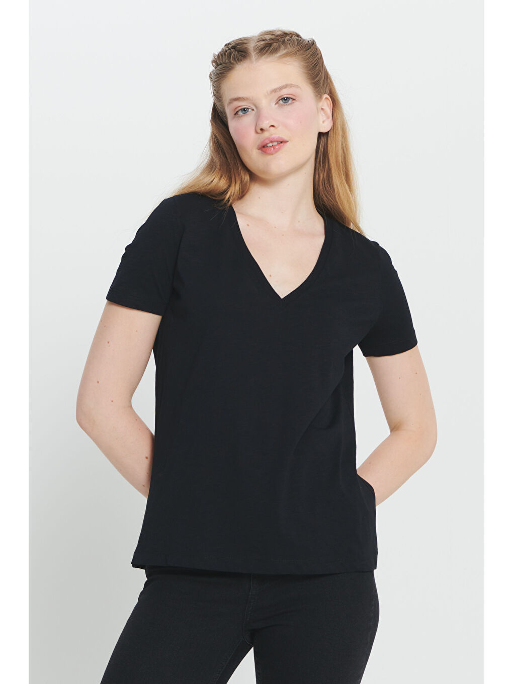 Siyah %100 Pamuk Standart Fit Normal Kesim V Yaka Basic Tişört-2