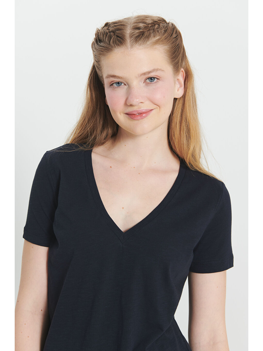 Lacivert %100 Pamuk Standart Fit Normal Kesim V Yaka Basic Tişört-3