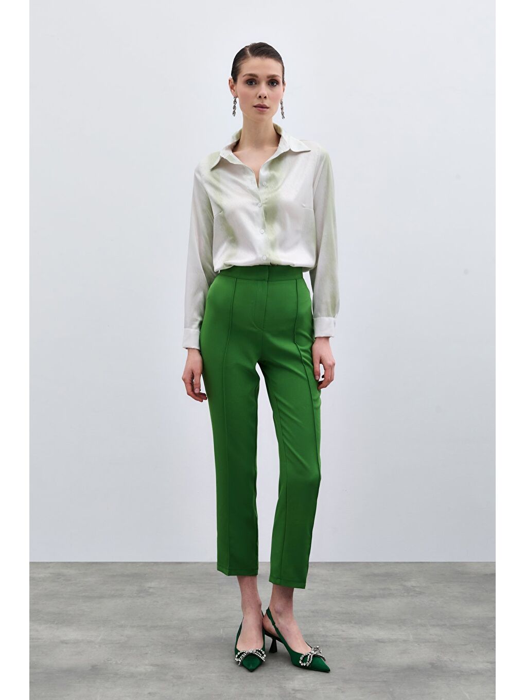 Nervür Detaylı Klasik Pantolon - Yeşil-2