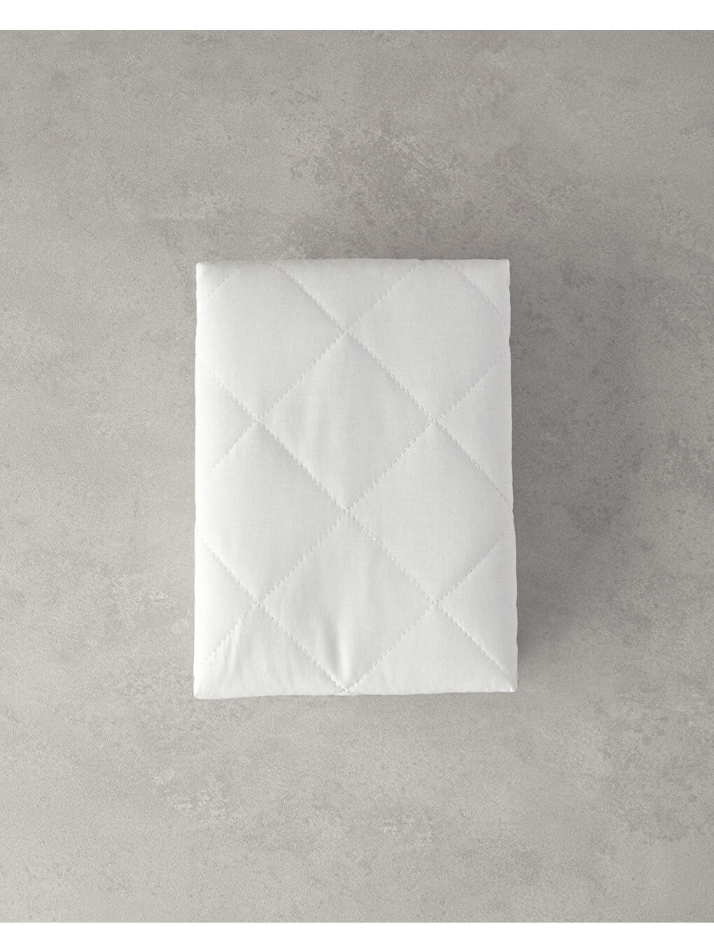 Pamuklu Kapitoneli Yastık Koruyucu Beyaz-1