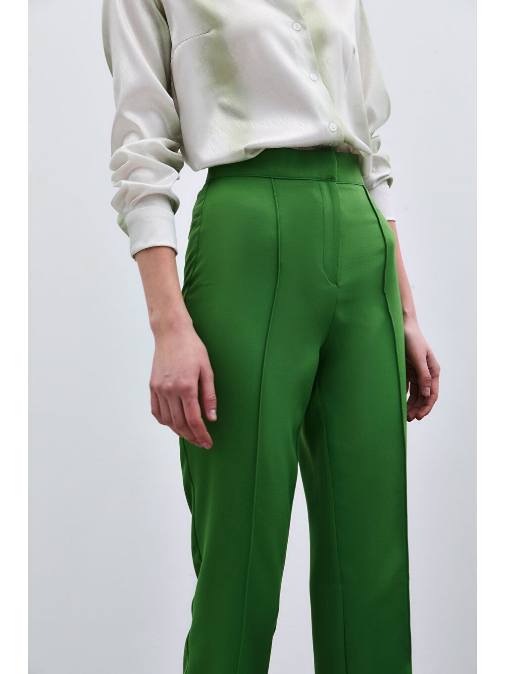 Nervür Detaylı Klasik Pantolon - Yeşil-4