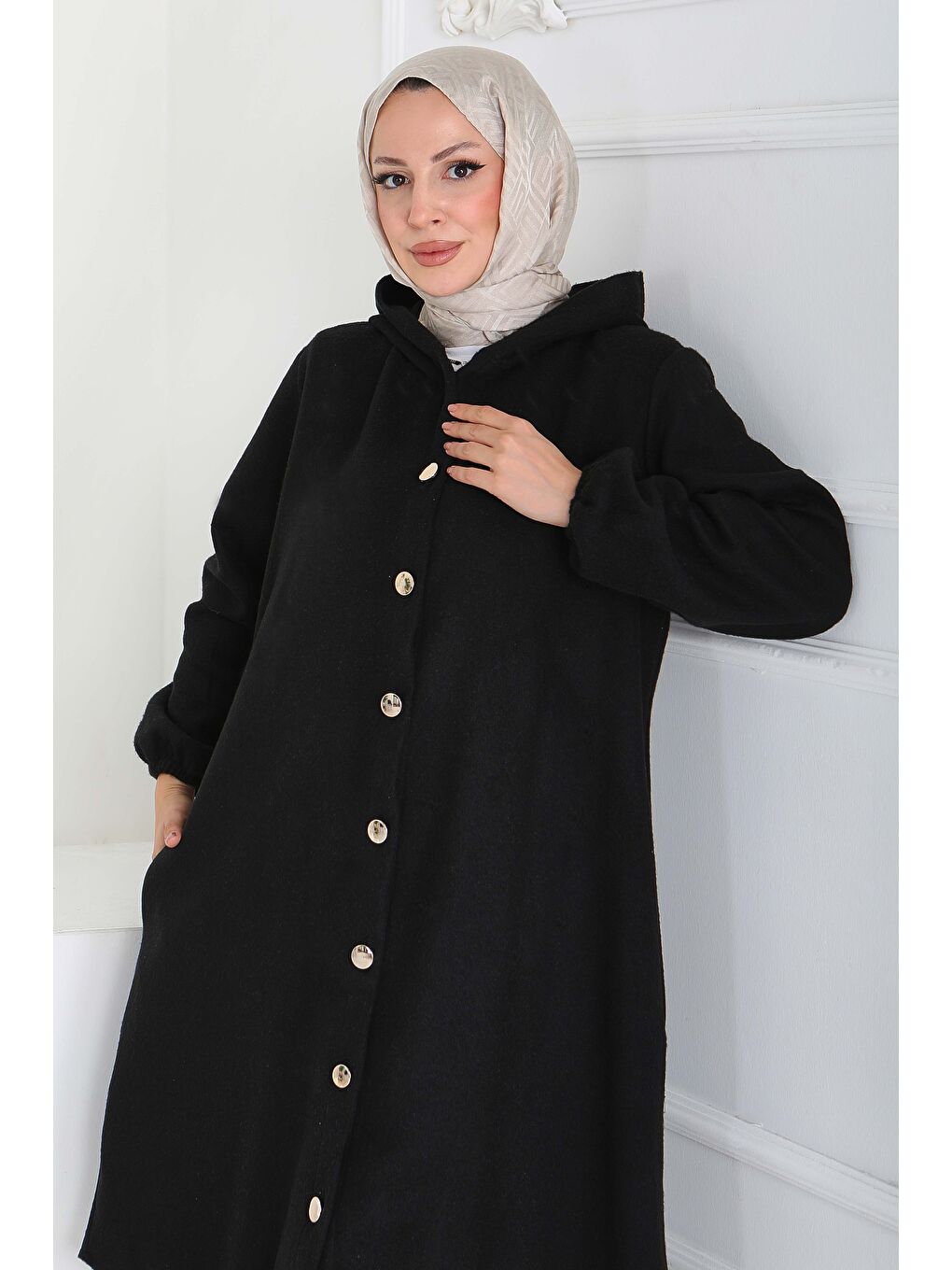 Düğmeli Bileği Lastikli Kaşe Siyah - 28027-SIYAH-1