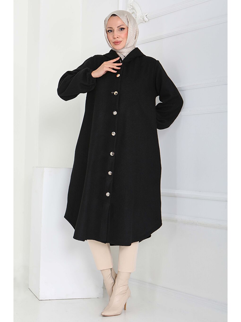 Düğmeli Bileği Lastikli Kaşe Siyah - 28027-SIYAH-2