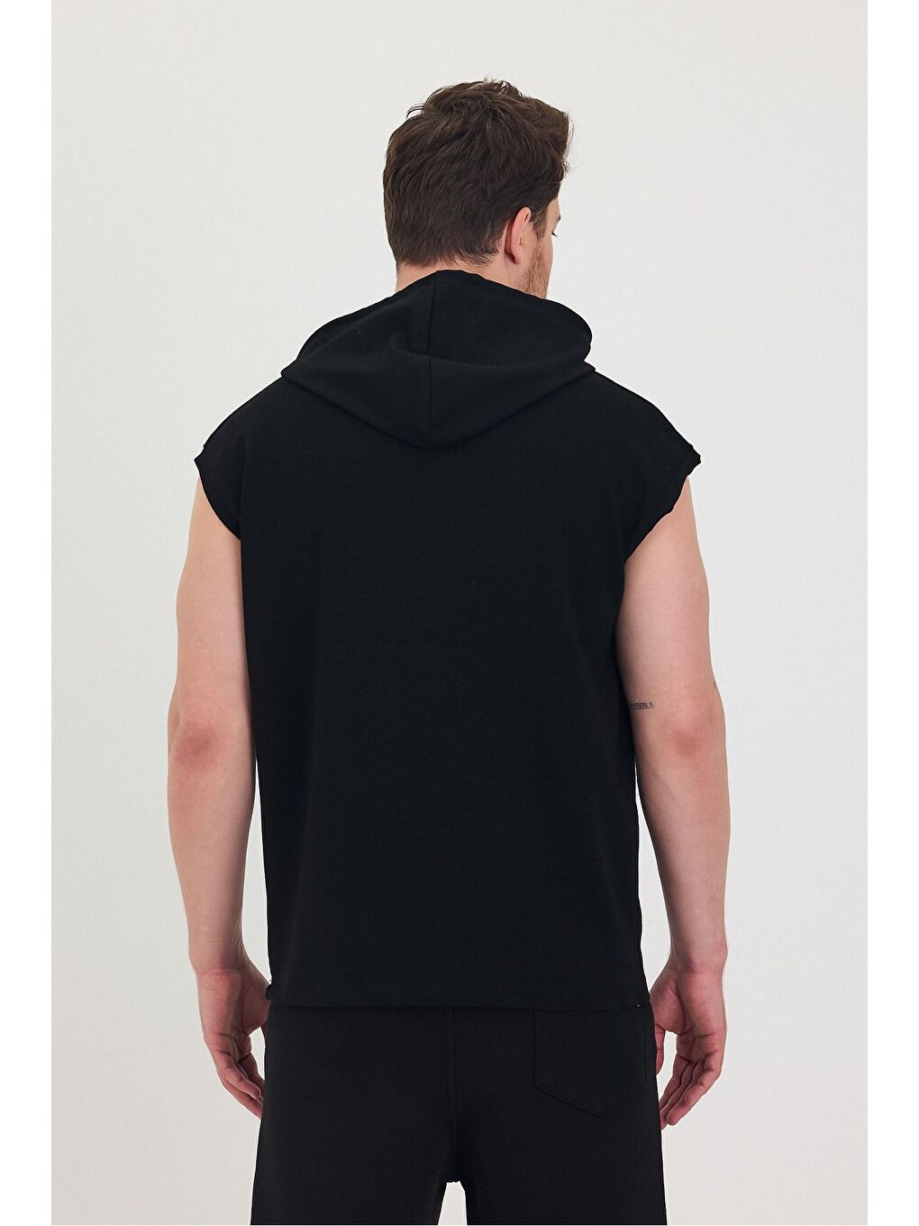 Siyah Kapüşonlu Sıfır Kol Oversize Salaş Unisex Tişört-5
