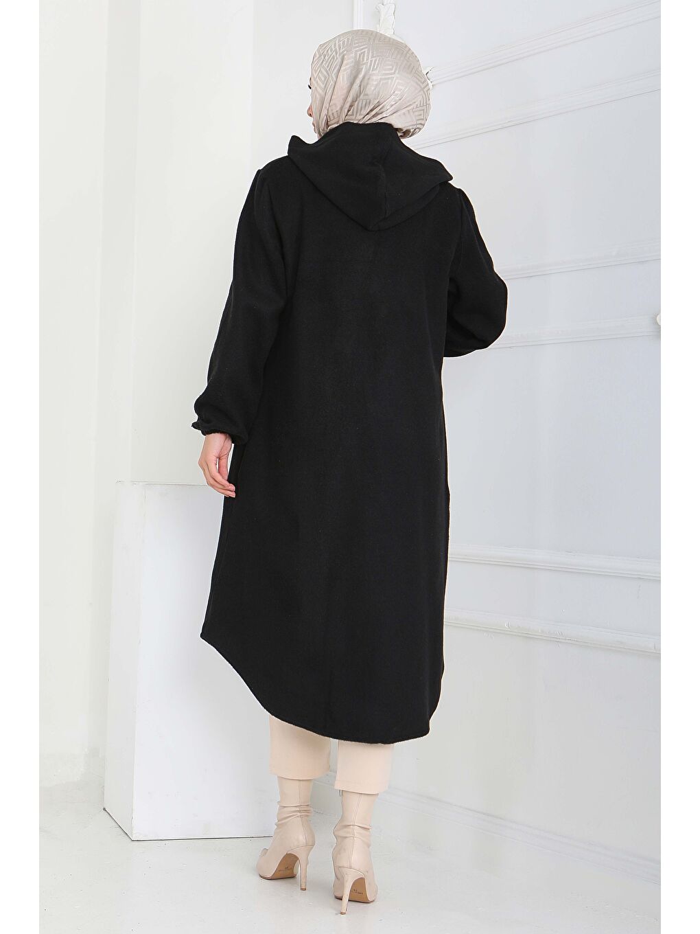 Düğmeli Bileği Lastikli Kaşe Siyah - 28027-SIYAH-4