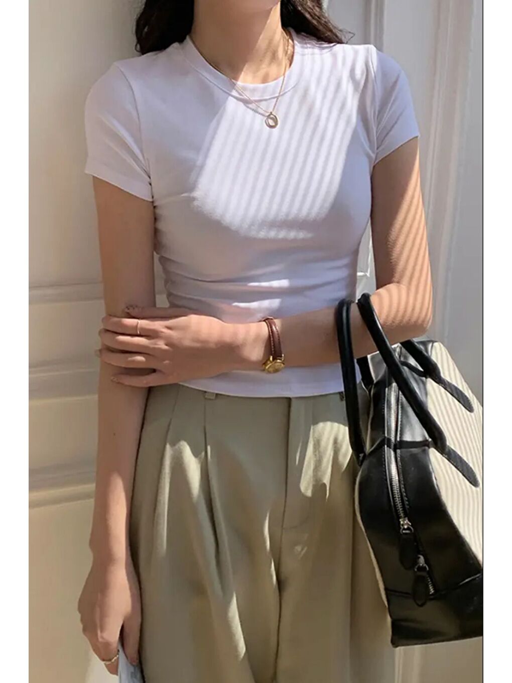 Beyaz Bisiklet Yaka Basic Kadın Tişört-4