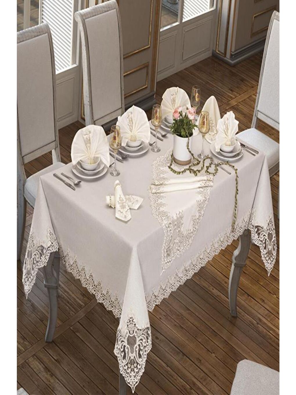 Ekru Sümbül Masa Örtüsü 160x220 Cm 26 Parça Krem