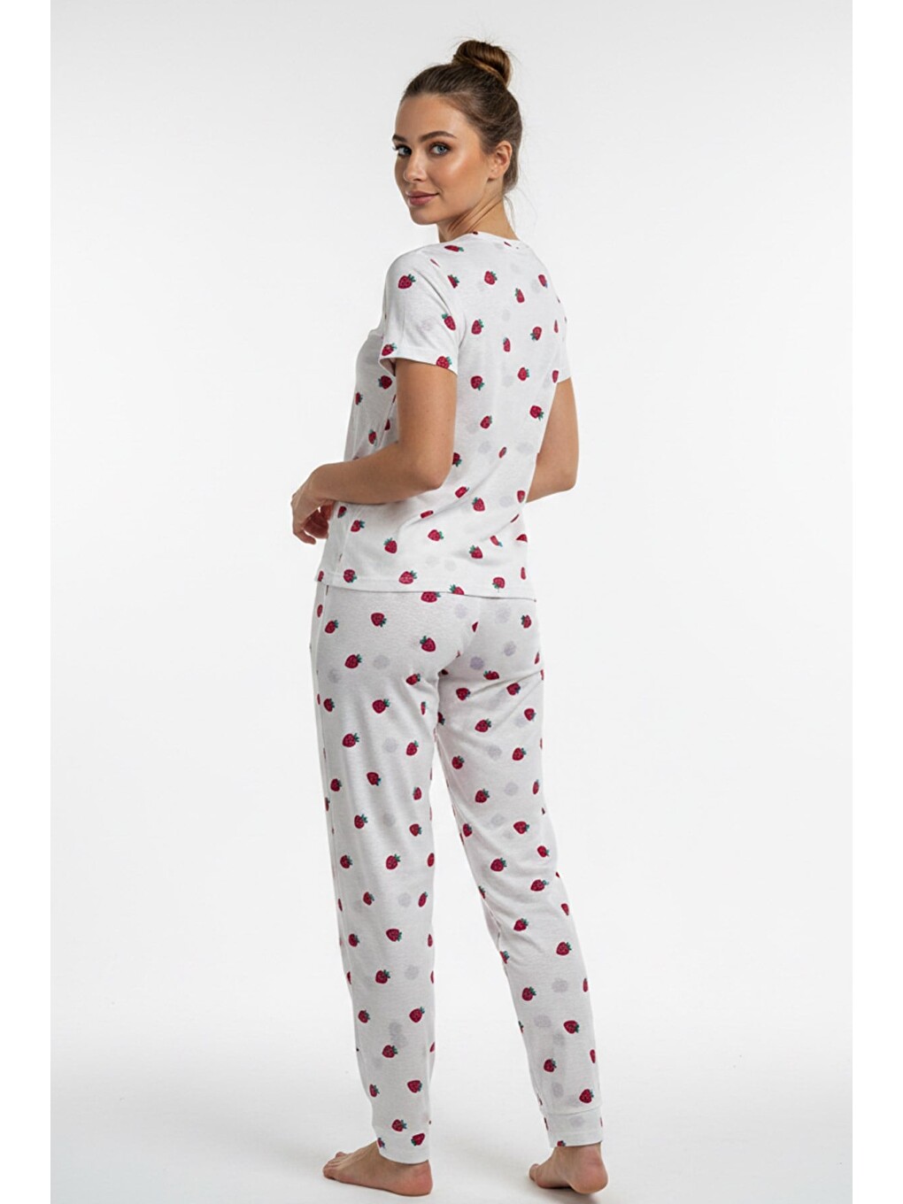Kadın Bisiklet Yaka Yumuşak Dokulu Çilek Desenli Kısa Kol Pijama Takım | Beyaz 70132-4712-2