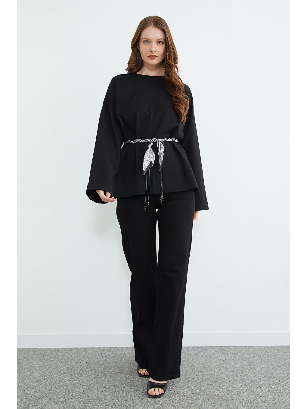 Siyah Kemerli Yırtmaçlı Geniş Kol Tunik-3