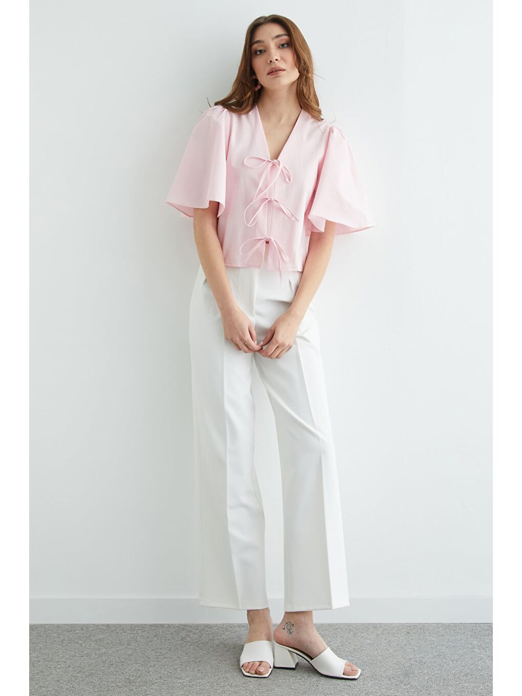 Pembe Önden Bağlamalı Geniş Kol Bluz-4