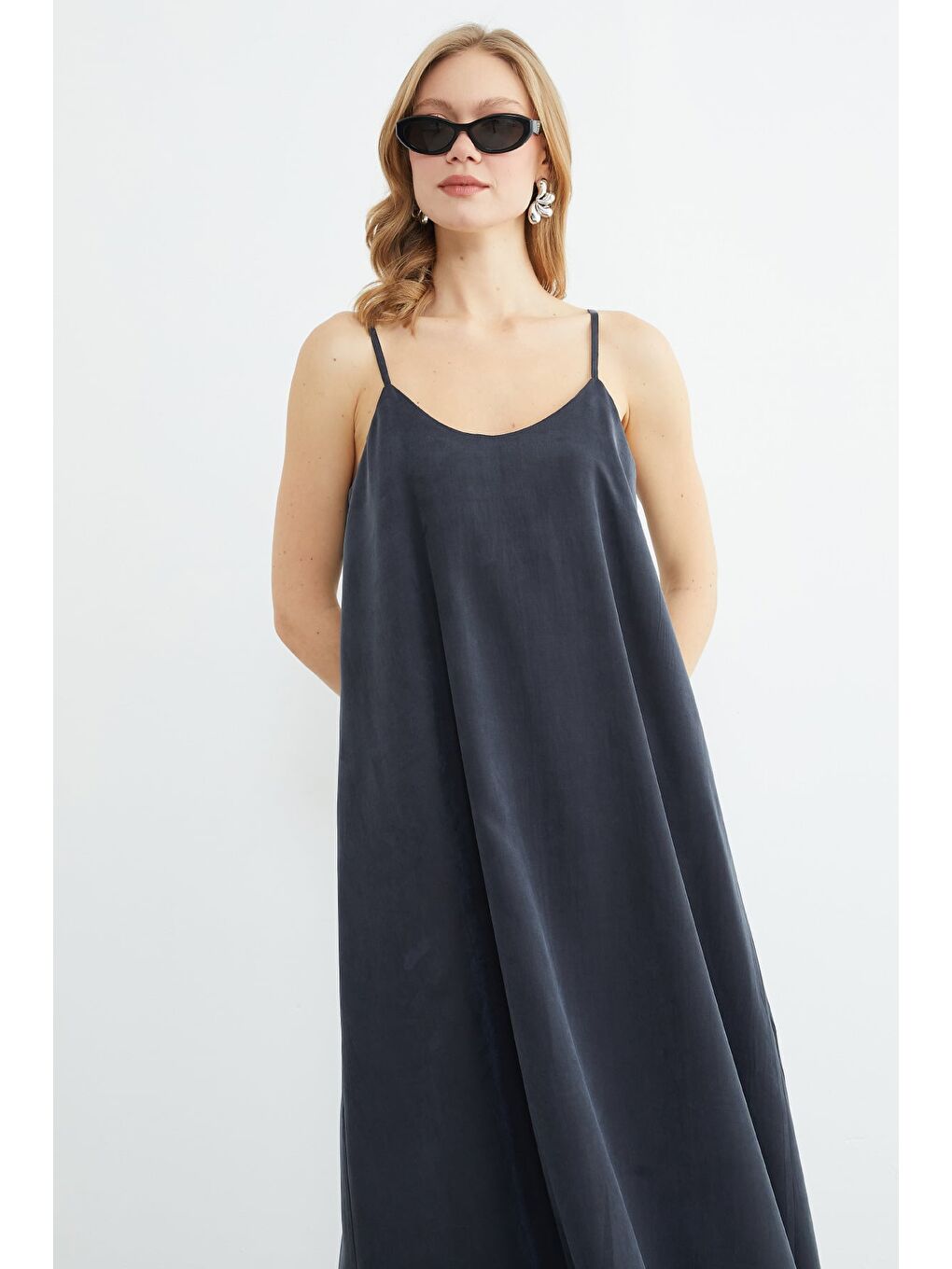 Gri Basic İp Askılı Maxi Boy Elbise-1