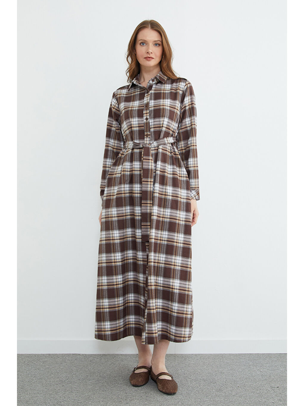 Kahverengi Fullamodest Ekose Desenli Düğmeli Elbise-1