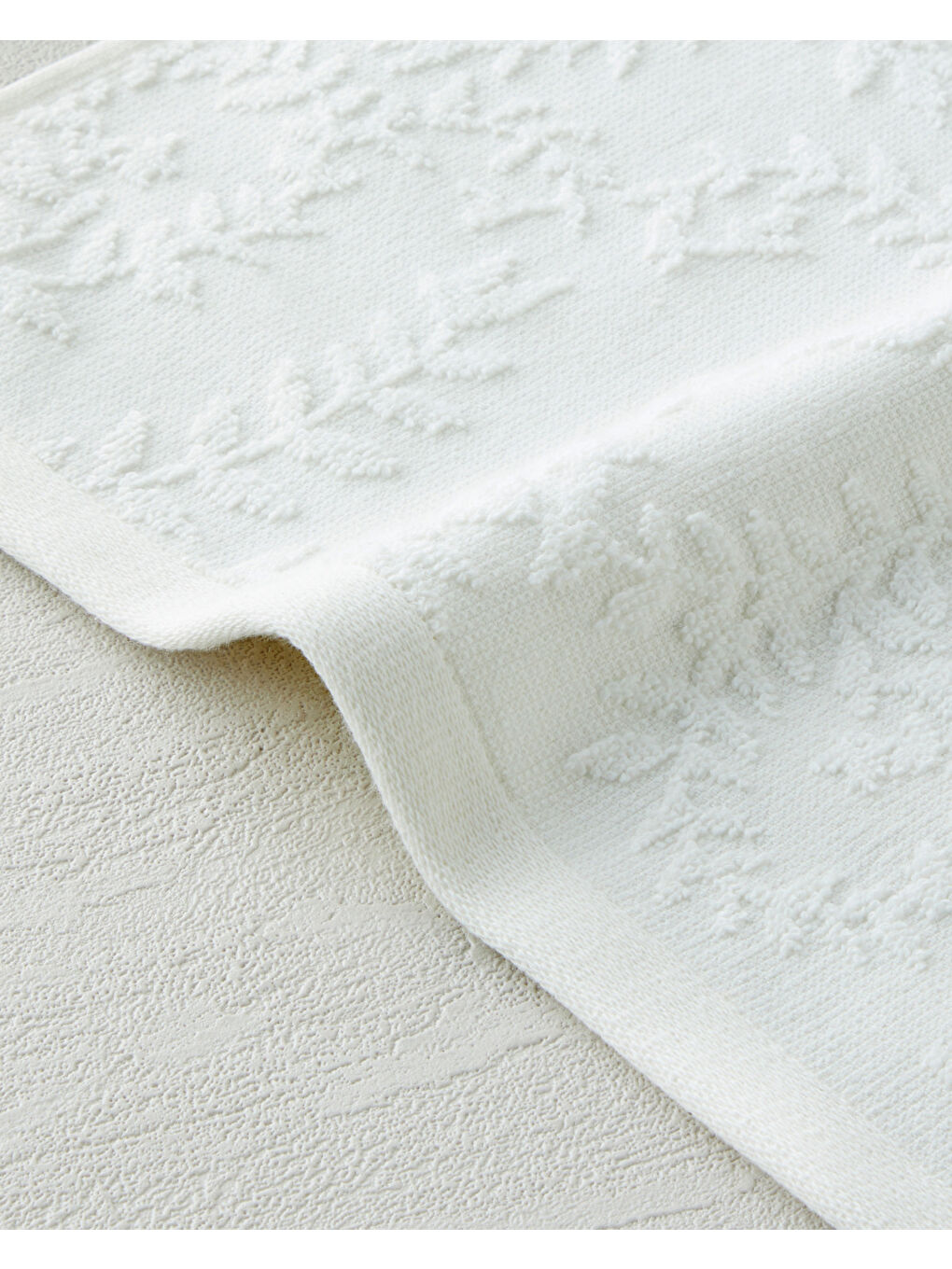 Leafy Touch Pamuk Jakarlı Yüz Havlusu 50x80 cm Ekru-1