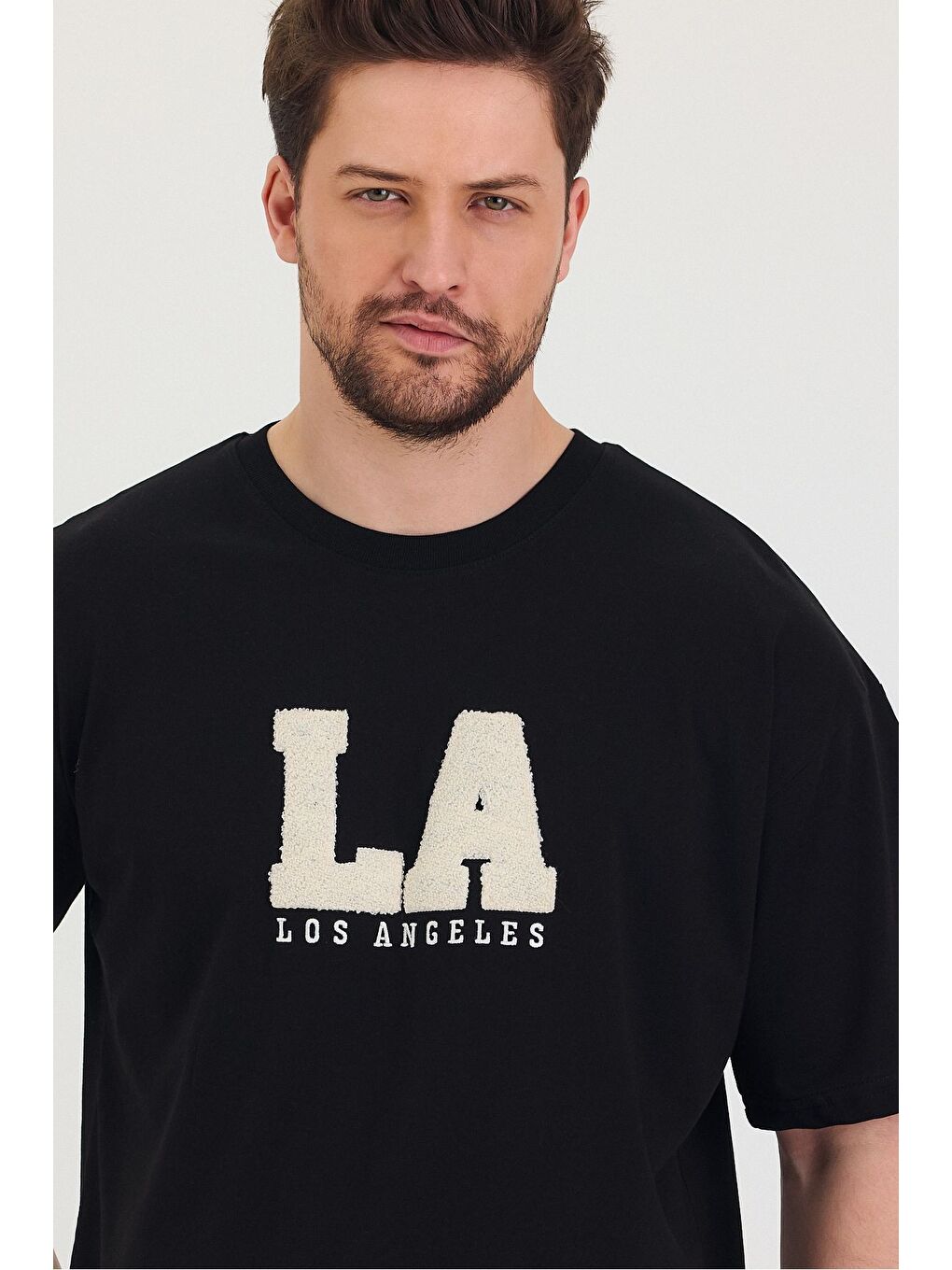 Siyah Bisiklet Yaka LA Baskılı Oversize Salaş Unisex Tişört-4