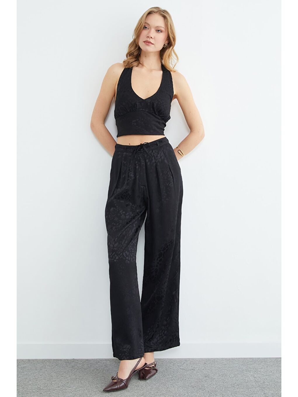 Siyah Leopar Desenli Pileli Palazzo Pantolon