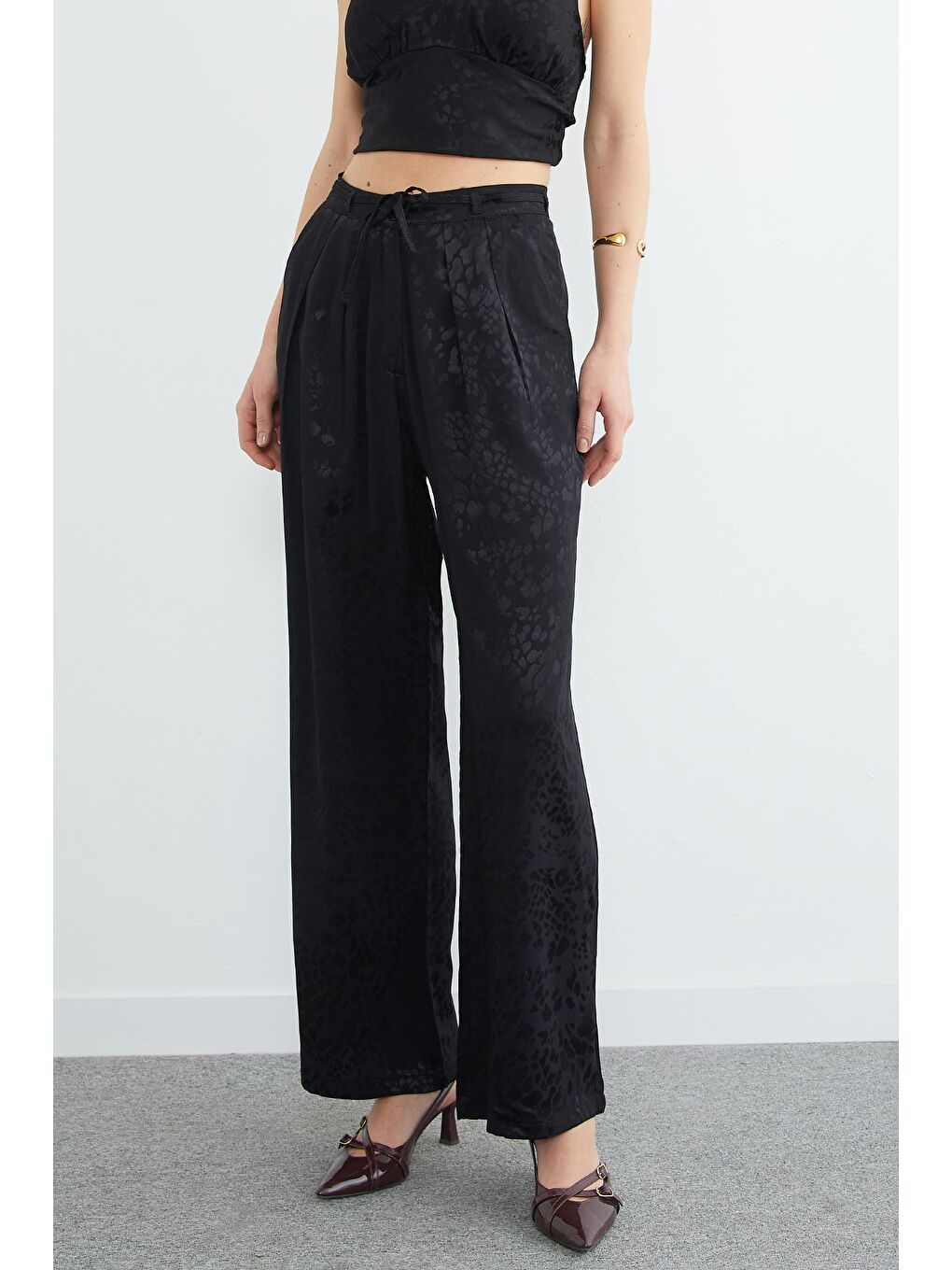 Siyah Leopar Desenli Pileli Palazzo Pantolon-3