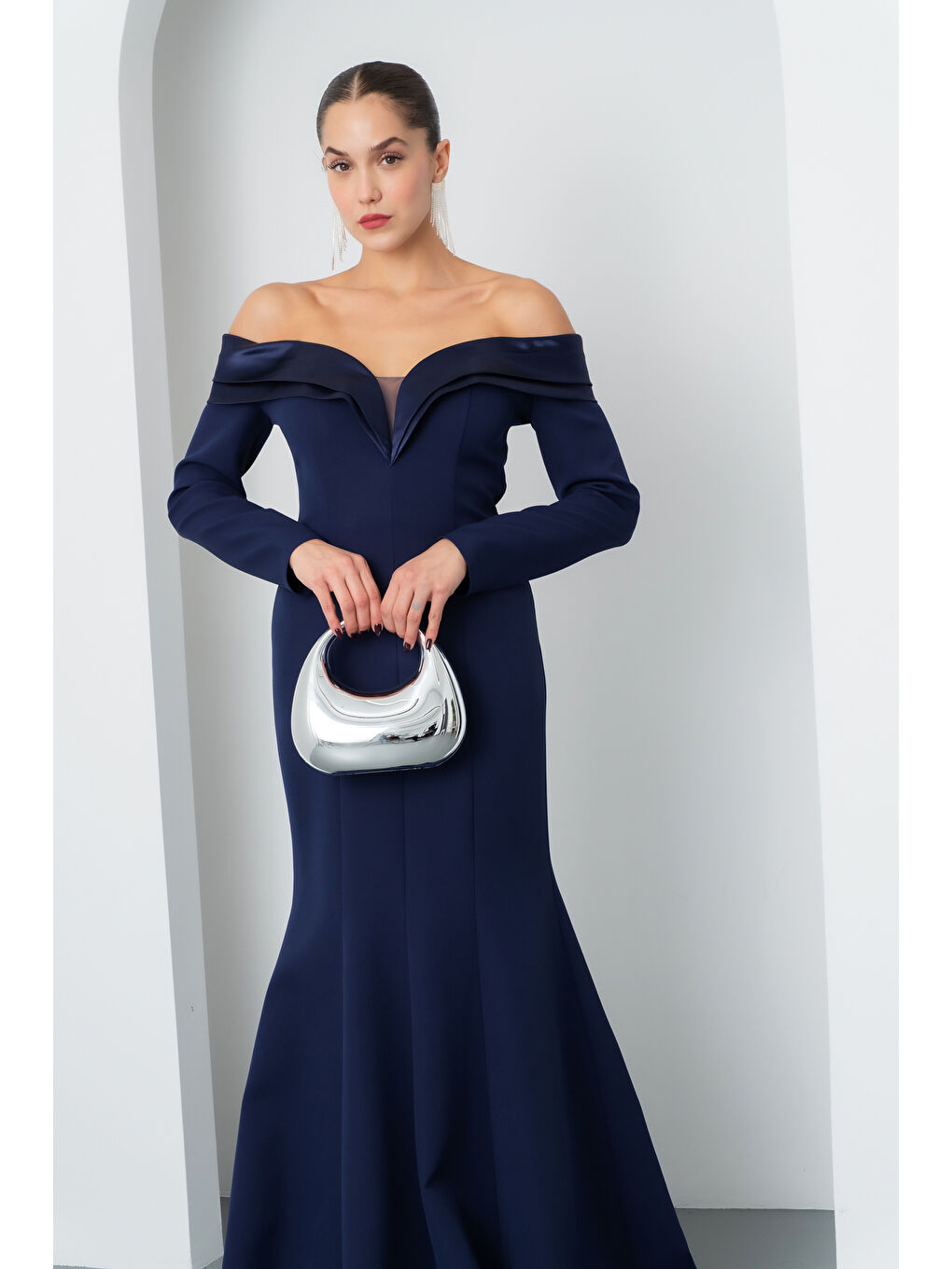 Kadın Lacivert Kayık Yaka Uzun Balık Abiye Elbise-2