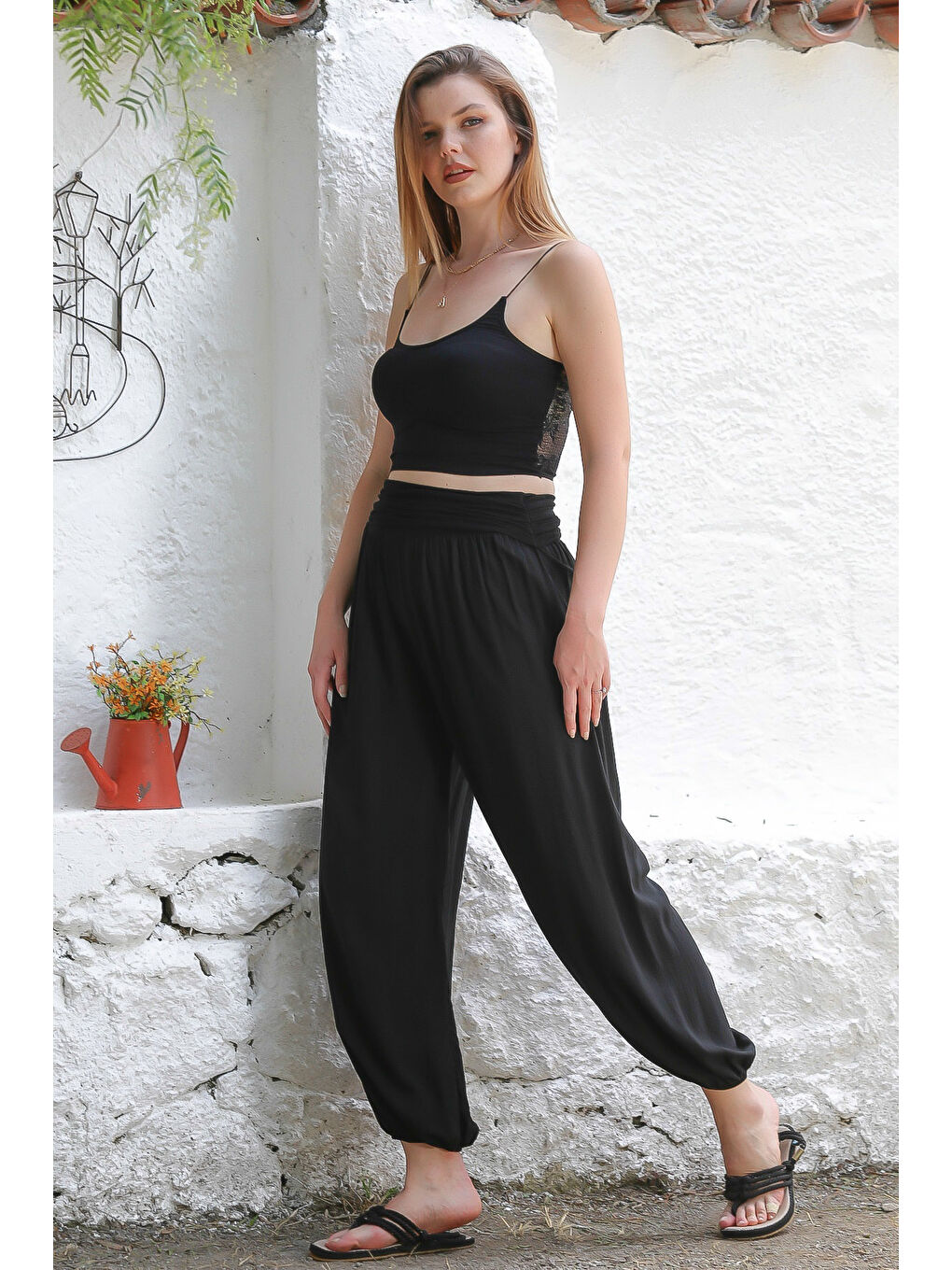 İtalyan Siyah Dokuma Ekstra Yüksek Bel Lastikli Paça Casual Viskon Pantolon-3