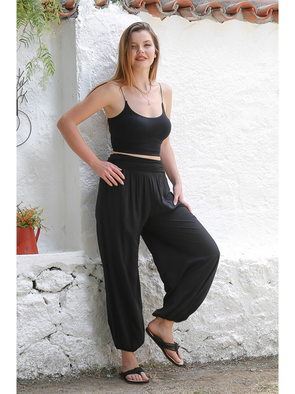 İtalyan Siyah Dokuma Ekstra Yüksek Bel Lastikli Paça Casual Viskon Pantolon-5